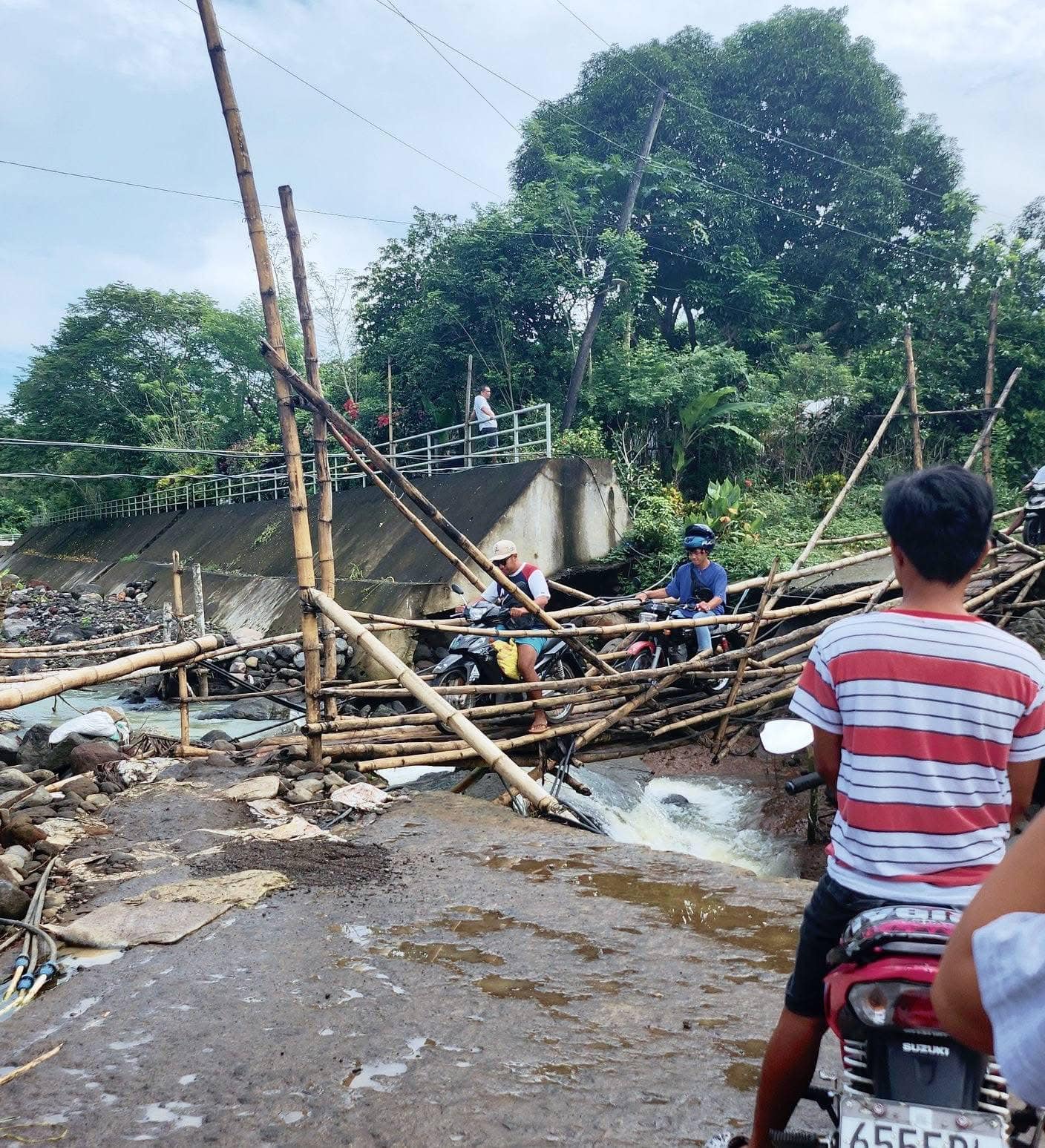 Damaged Bridge in Barangay San Jose Pugay, Baao, Camarines Sur Poses Risk to Residents